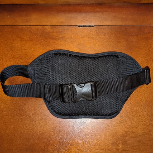 Amphipod Hydration/Running Waist Belt - Picture 4 of 4